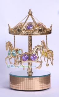 合金工藝品中的旋轉(zhuǎn)木馬 點亮樂園與家居的藝術(shù)之選